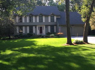 19 Carrie Ln, North Kingstown, RI 02852