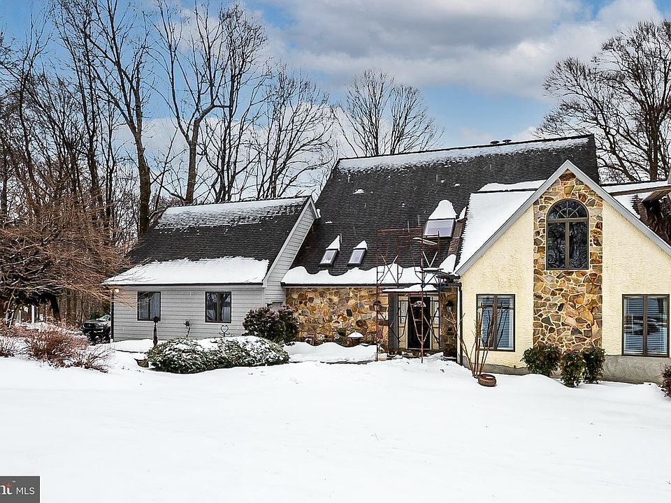 1st image of 5 Boysenberry Dr