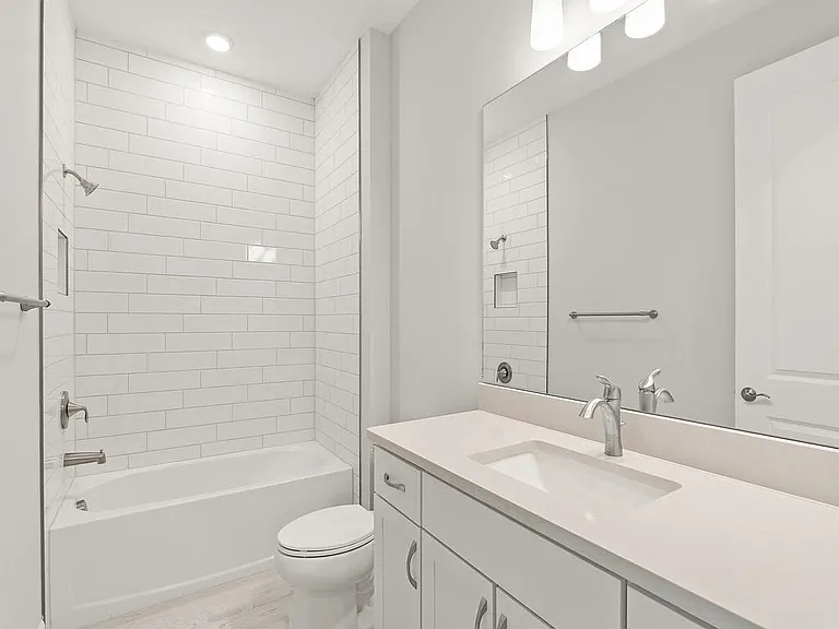 4501 Nautilus Cir — Photo 22