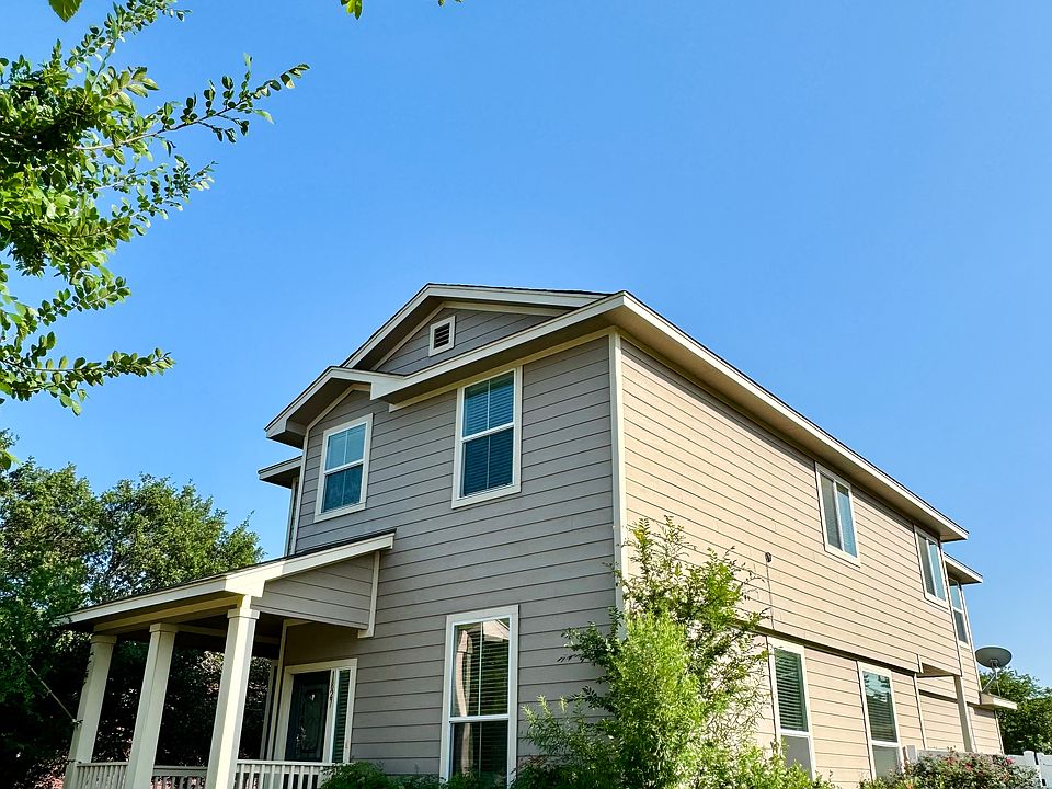 1st image of 1827 Enchanted Rock Dr