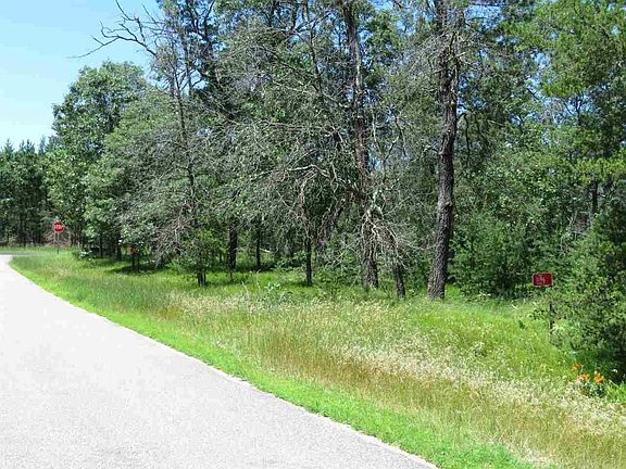 3rd image of 1194 Fairway Trl