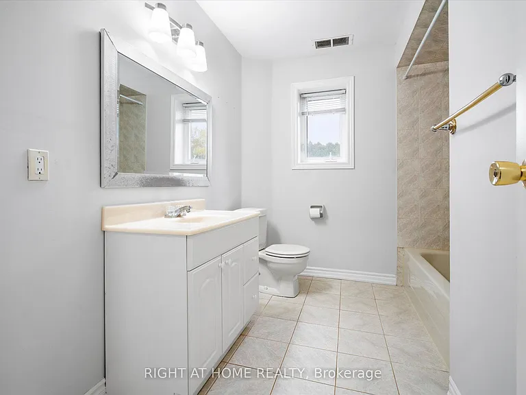 5730 Halls Rd N — Photo 8