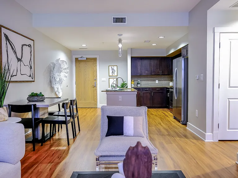 Berkshire Riverview — Photo 19
