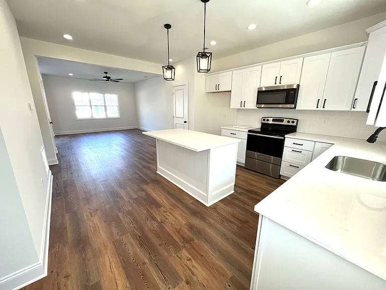 110 Aaron Pl — Photo 9