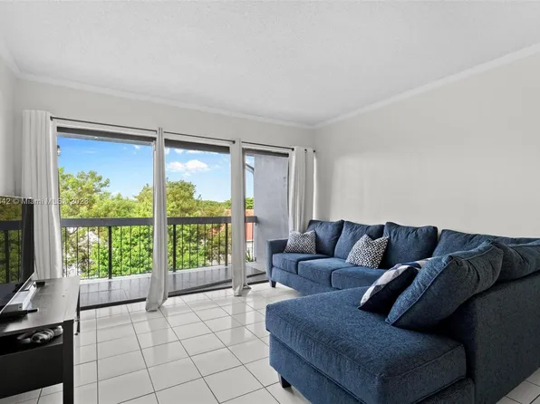 13870 SW 62nd St APT 407, Miami, FL 33183