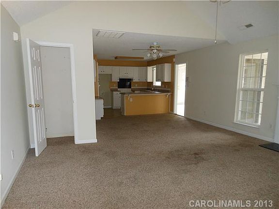 2nd image of 1236 Thompson Ave
