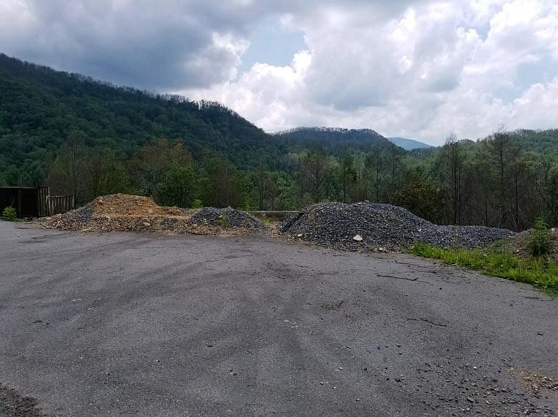 2nd image of 78 Raccoon Ridge Rd