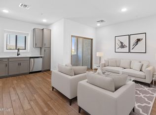 2832 W White Feather Ln, Phoenix, AZ 85085