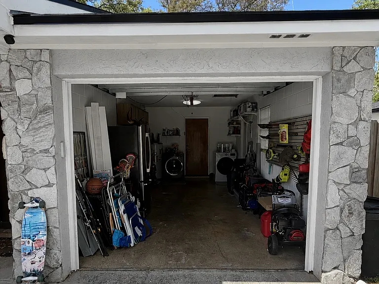 206 N Beverly Ave — Photo 3
