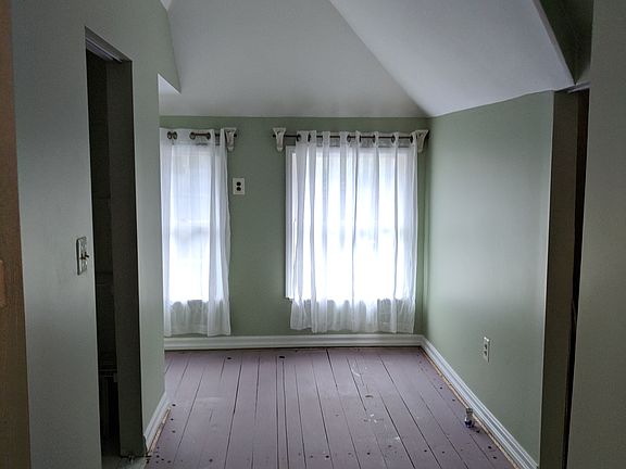5th image of 486 Old Falls Blvd