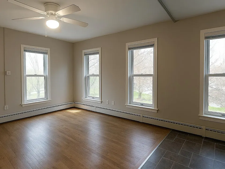 130 College Ave NE #2