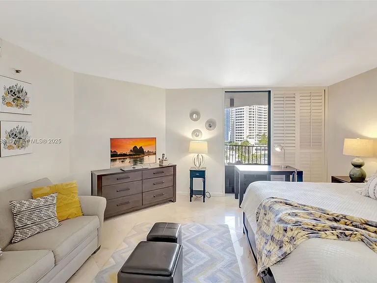 520 Brickell Key Dr #A914 — Photo 9