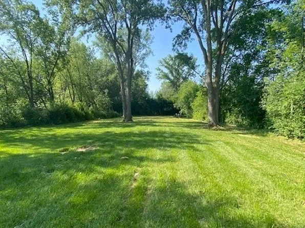 31W183 Hawthorne Ln, West Chicago, IL 60185