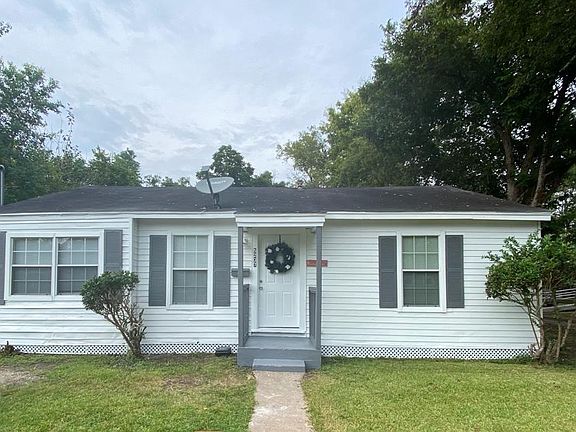 3rd image of 5237 Carmen St