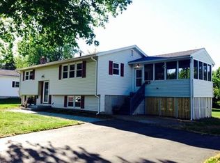 11 Wellington Dr, Hudson, MA 01749