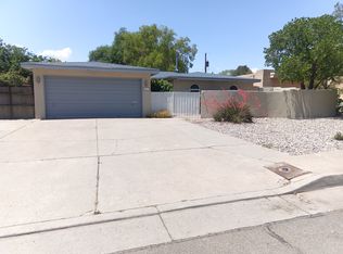 1213 Espejo St NE, Albuquerque, NM 87112