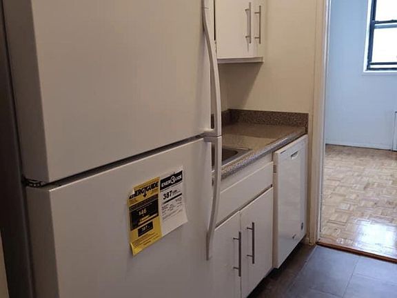 4th image of 2770 Ocean Ave Ste 1