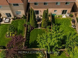 62 Colonial Cres, Richmond Hill, ON L4E3X3