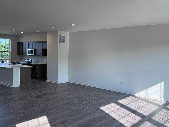 3rd image of 3287 Morab Dr
