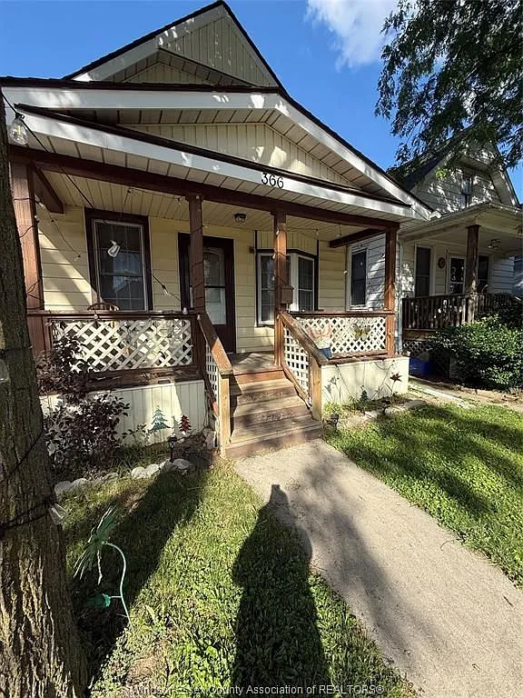2 bed, $1,900 — Photo 2