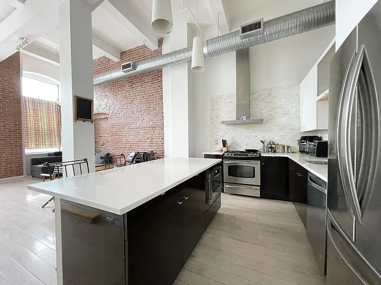 728 Market St #605 — Photo 7