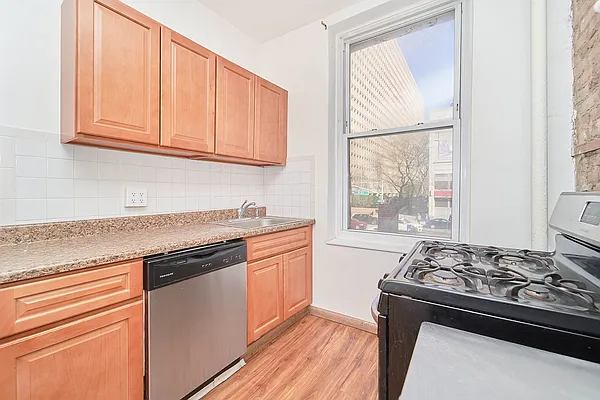 Rented by Brown Harris Stevens | media 23