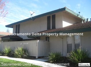 113 Roundtree Ct, Sacramento, CA 95831