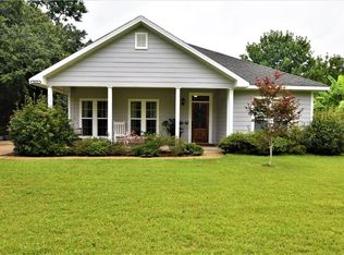 8110 Longview Dr W, Grand Bay, AL 36541