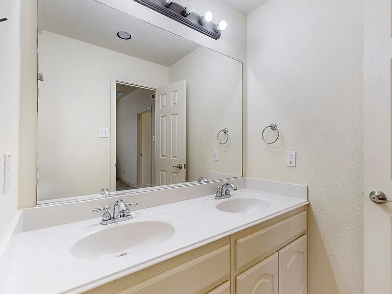 6925 Cattle Dr — Photo 39