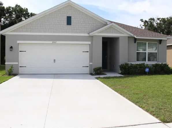 2917 Canary Ln, Tavares, FL 32778