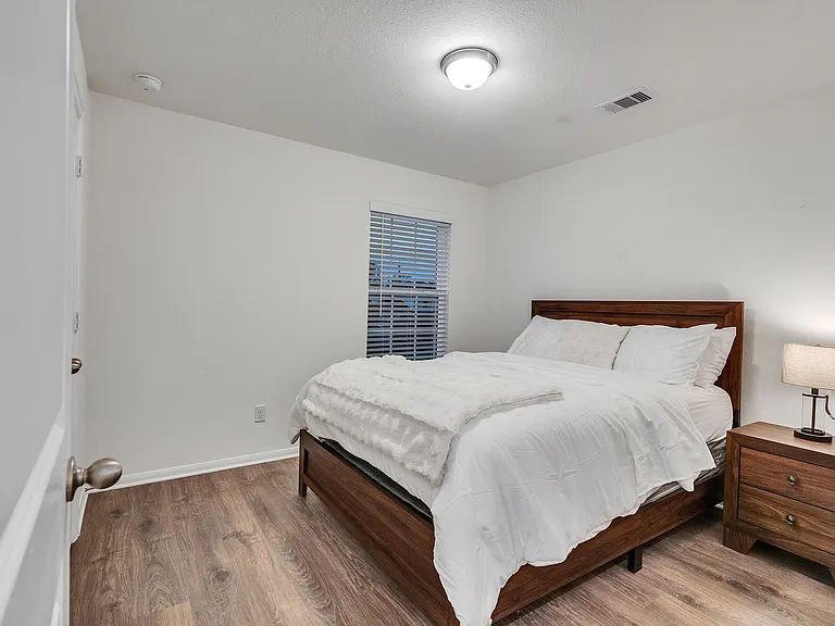 410 Magnolia Ln — Photo 13