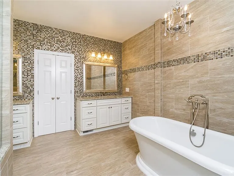 565 River Chase Point — Photo 12