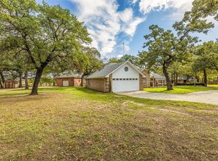 199 Faye Ln, Springtown, TX 76082