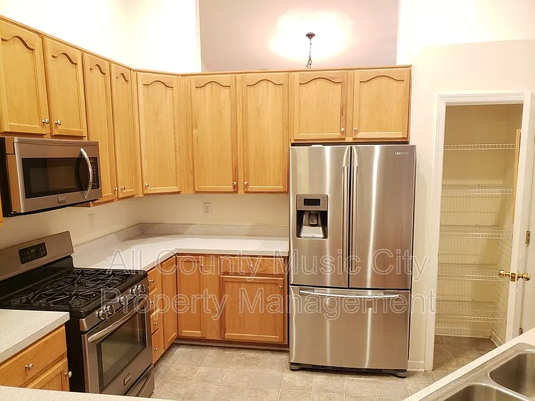905 Weatherside Ct — Photo 9