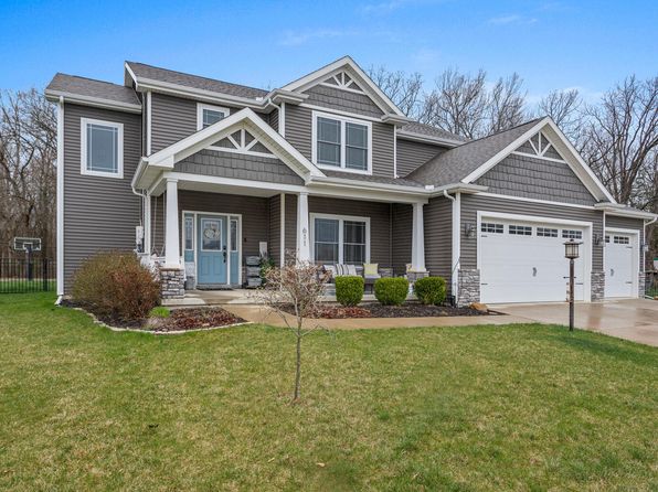 611 Weldon Springs Rd, Monticello, IL 61856