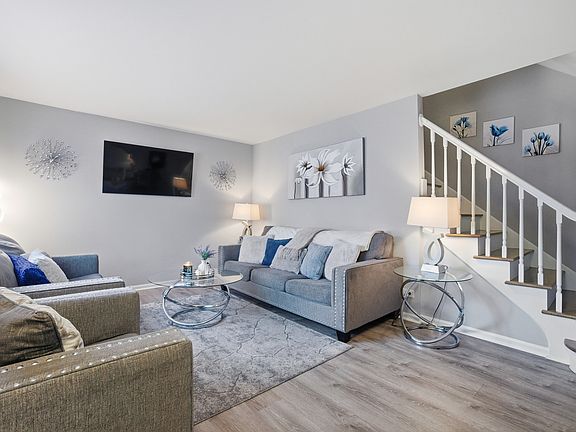 2nd image of 2132 Rugen Rd APT E