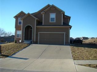 9530 N Adrian Ave, Kansas City, MO 64154