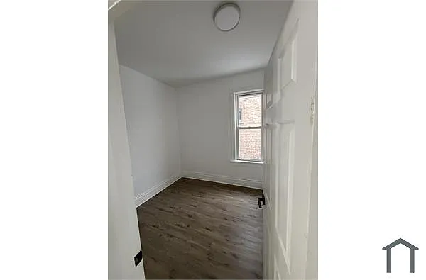 Building Photo - 10910 S Edbrooke Ave
