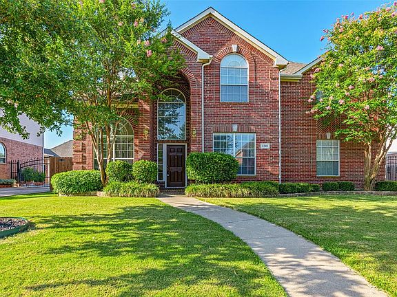 4th image of 1210 Clear Springs Dr