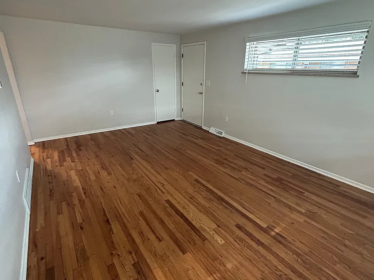 6004 S Prince St — Photo 4