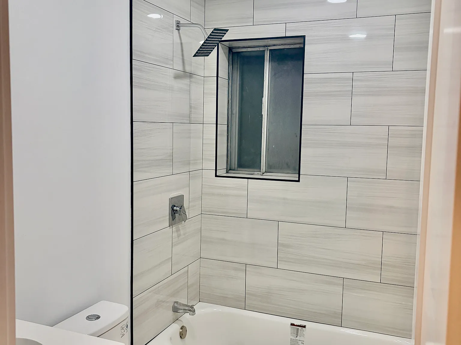 3 bed, $4,100 — Photo 3