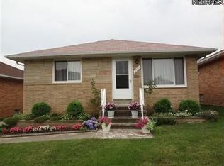 2827 Norris Ave, Parma, OH 44134