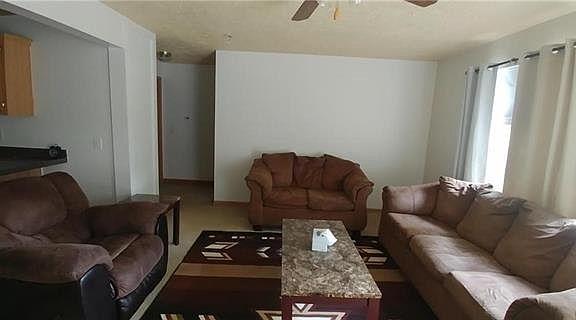 4th image of 6700 Fairlane Dr