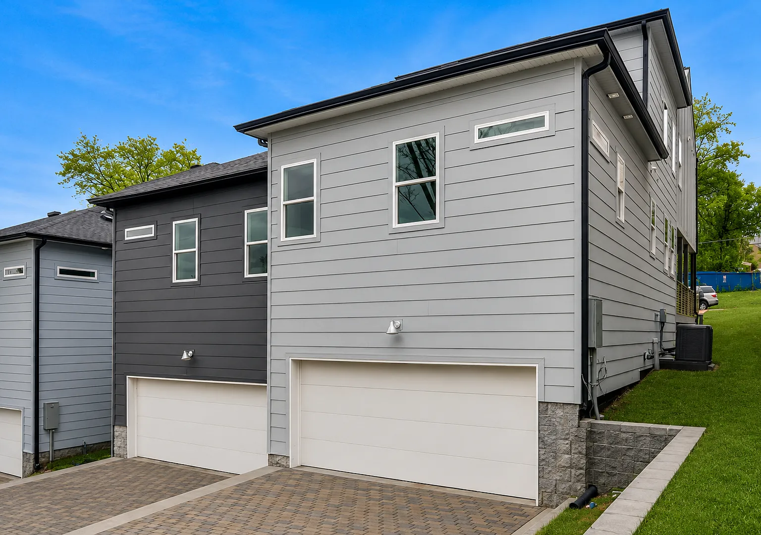 Modern West Nashville Living Near The Nations — Photo 2