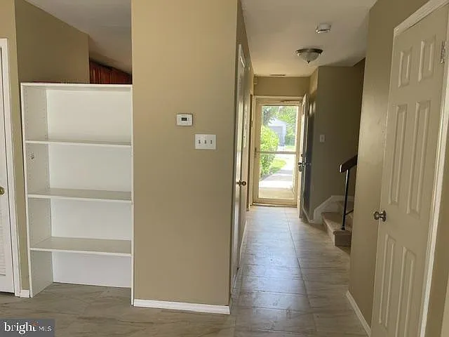 13 Chatham Ct — Photo 5