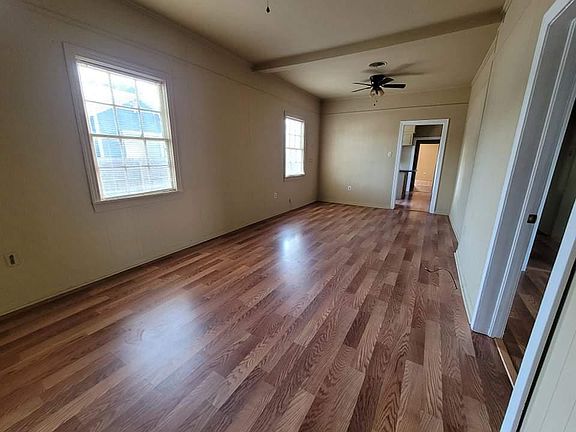 3rd image of 209 Williams Ave