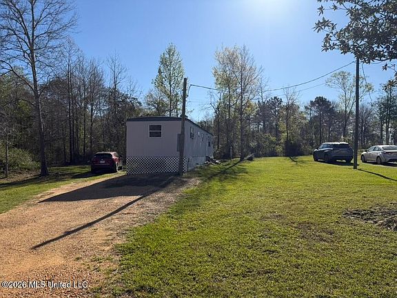 4th image of 1404 Gene Rd SW