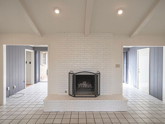5th image of 2615 Maxwell Dr