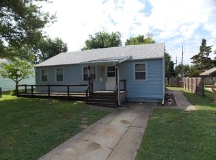 424 Fieldcrest Dr, Pittsburg, KS 66762