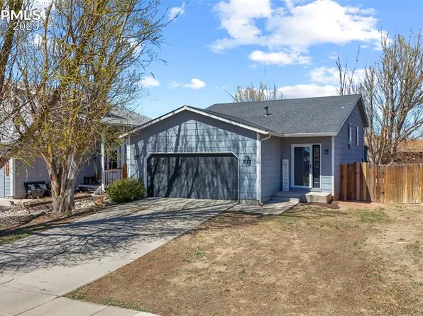 937 Square Dance Ln, Fountain, CO 80817